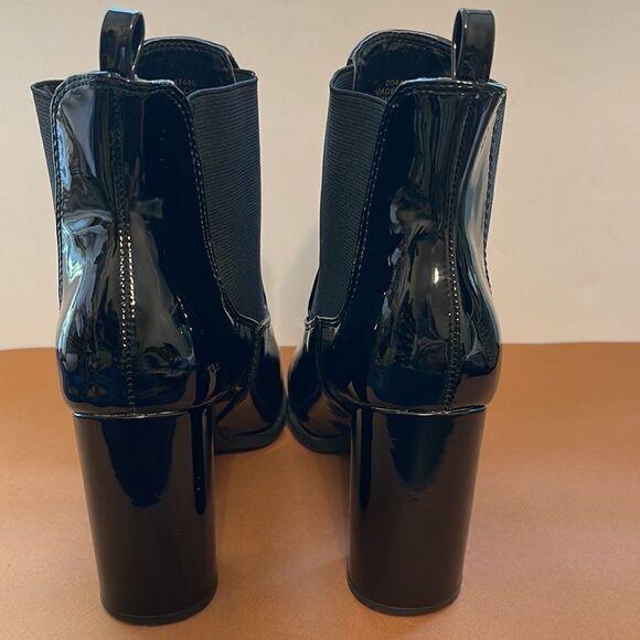 Forever 21 Vegan Patent Leather Booties - Picture 3 of 8